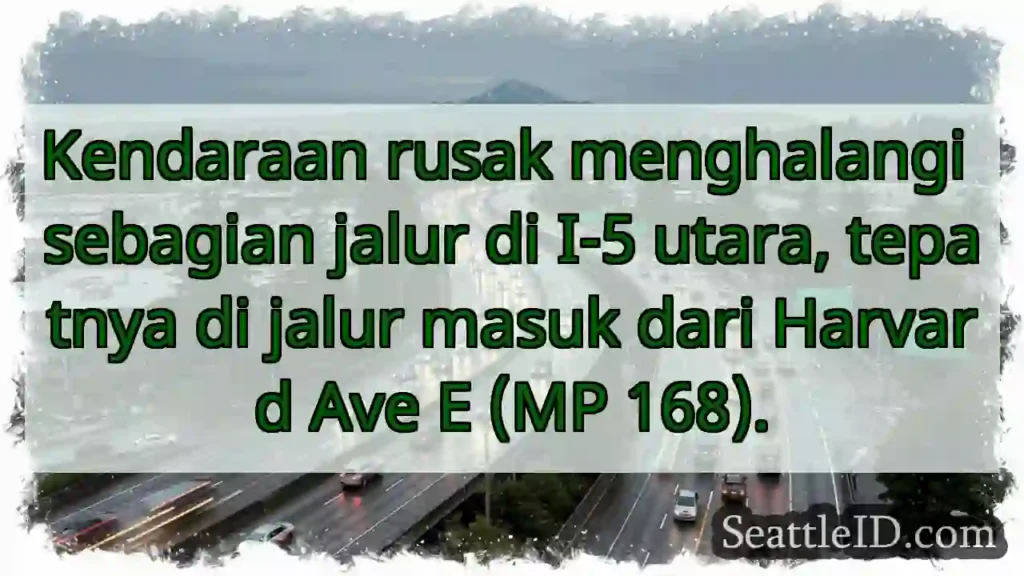 Laka I-5 Utara: Kendaraan menghalangi jalur.
