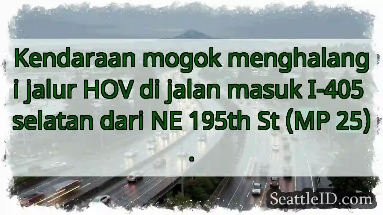 Kendaraan mogok, jalur HOV terhalang!