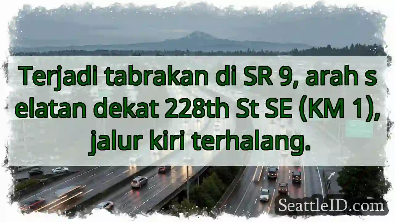 Tabrakan SR 9! Arah selatan terhalang.